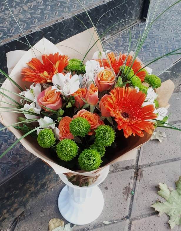 Букет цветов из: Герберы, Хризантемы, Альстромерии и Розы в Алексеевской Краснодарского края
