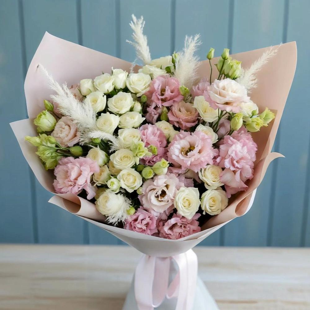 Букет цветов из: Альстромерии и Розы в Алексеевской Краснодарского края