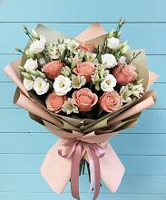 Букет цветов из:  Розы, Альстромерии и Лизиантусы в Алексеевской Краснодарского края