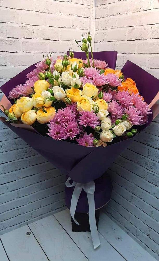 Букет цветов из: Хризантемы и Розы в Алексеевской Краснодарского края