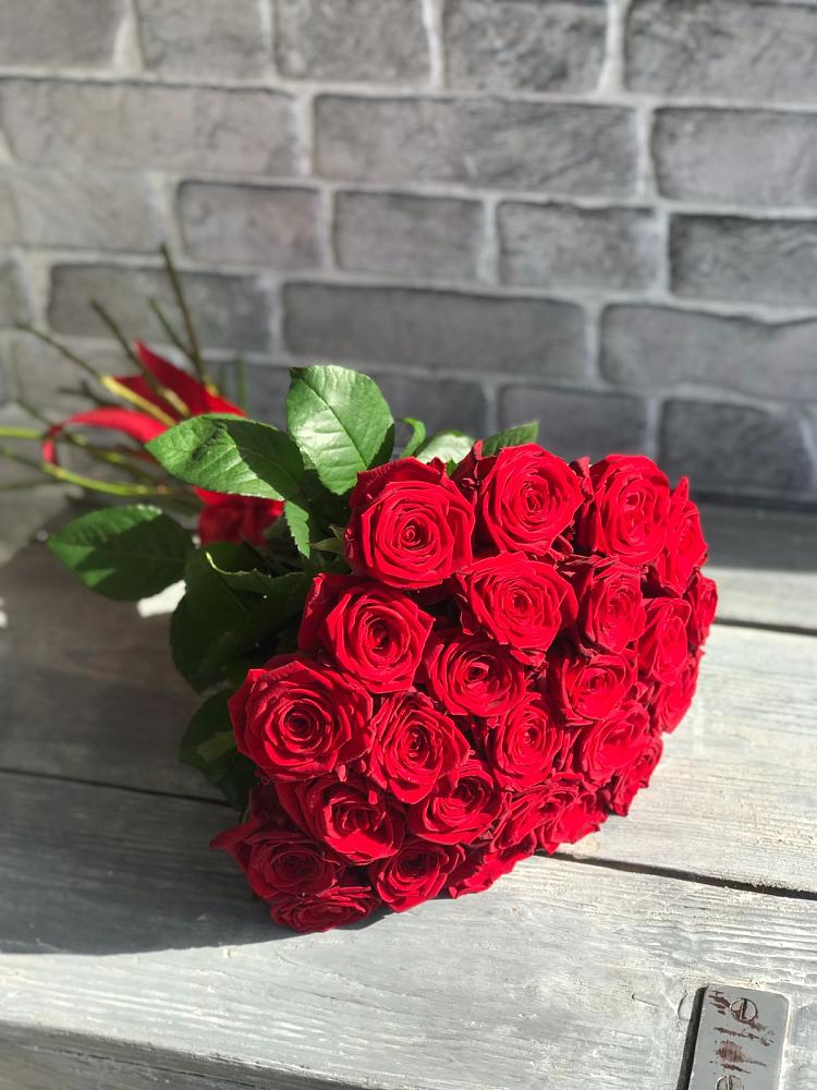 Букет Красные розы Фридом в Алексеевской Краснодарского края