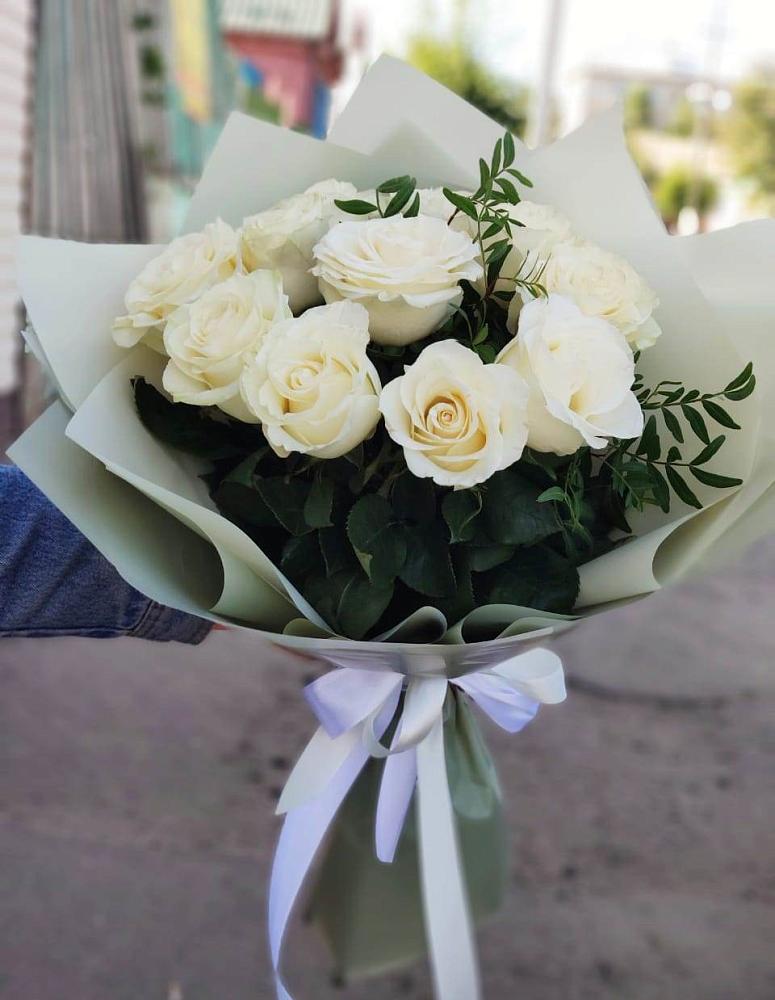 Букет Белые розы Проуд в Алексеевской Краснодарского края