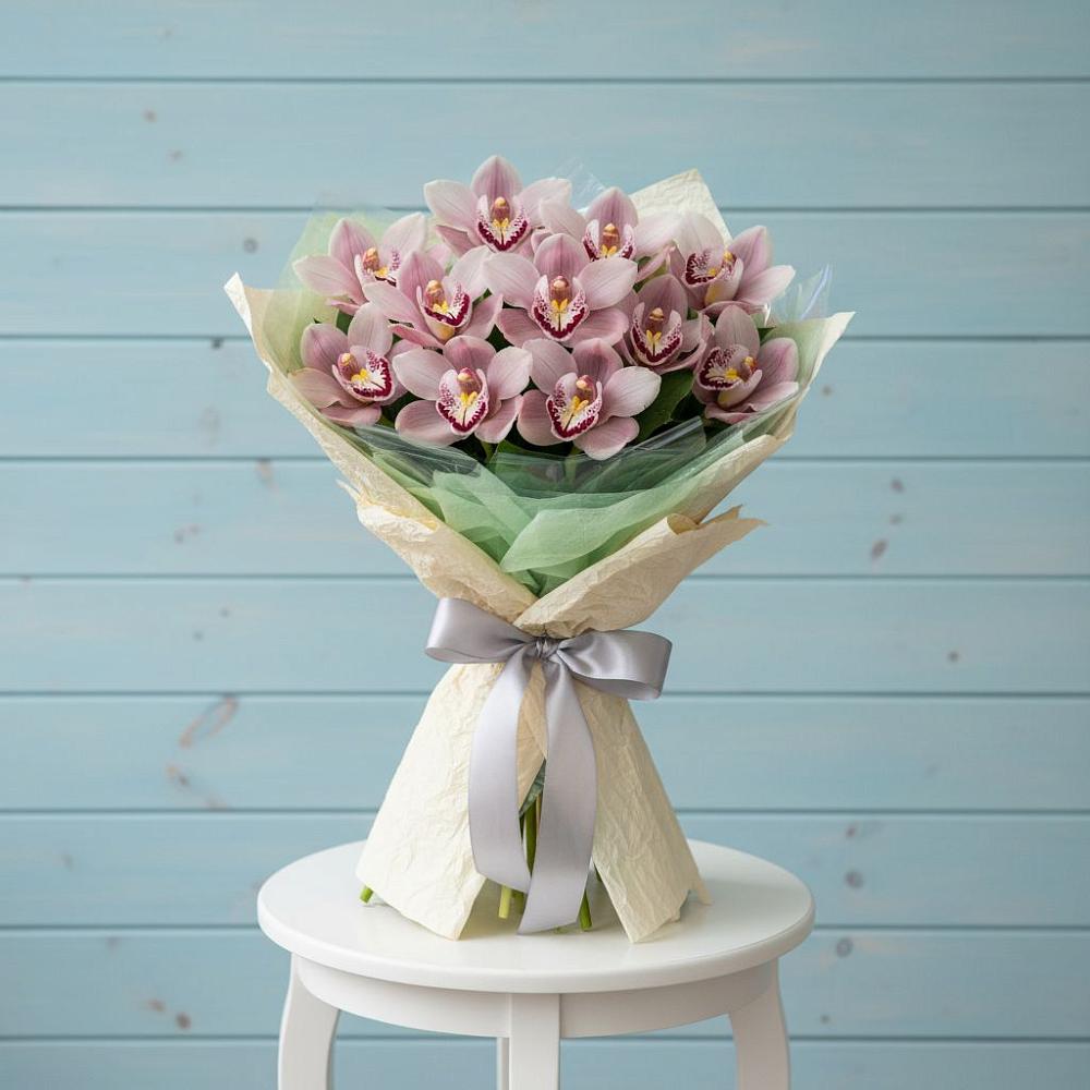 Букет цветов из: Орхидеи и Розы в Алексеевской Краснодарского края