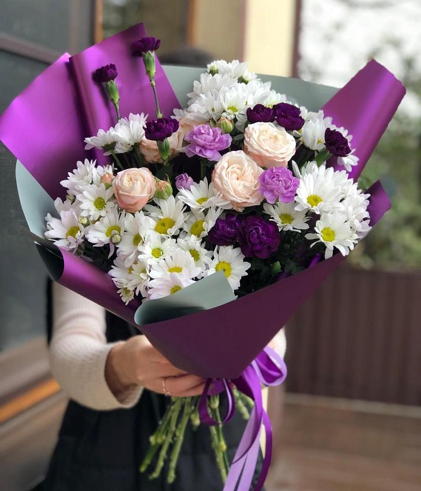 Букет цветов из: Хризантемы, Гвоздики и Розы в Алексеевской Краснодарского края