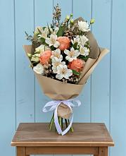 Букет цветов из:  Альстромерии, Лизиантусы, Розы и Хризантемы #REPLACE_PRED# Алексеевской Краснодарского края