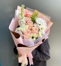 Букет цветов из:  Хризантемы и Розы в Алексеевской Краснодарского края