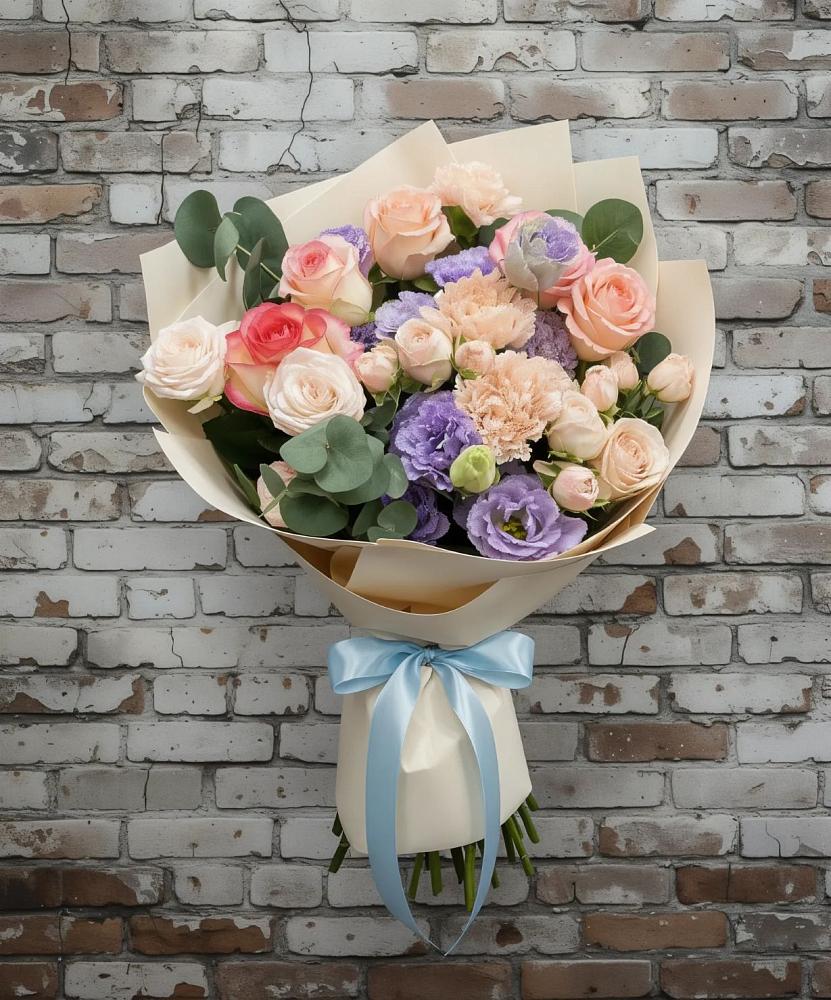 Букет цветов из: Розы, Лизиантусы и Гвоздики в Алексеевской Краснодарского края