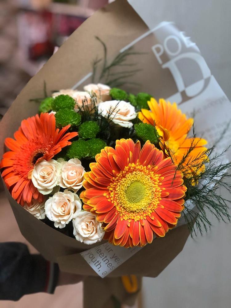 Букет цветов из: Герберы, Хризантемы и Розы в Алексеевской Краснодарского края