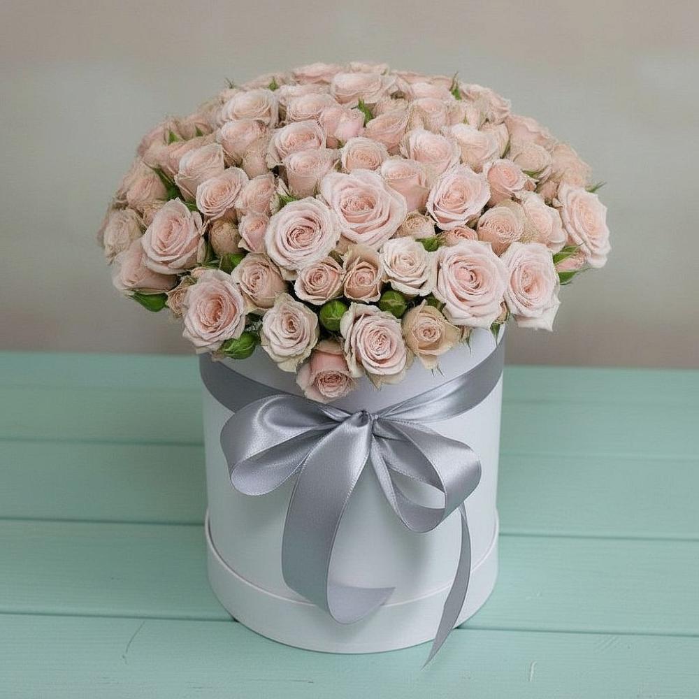 Цветочная композиция из Розы в шляпной коробке в Алексеевской Краснодарского края